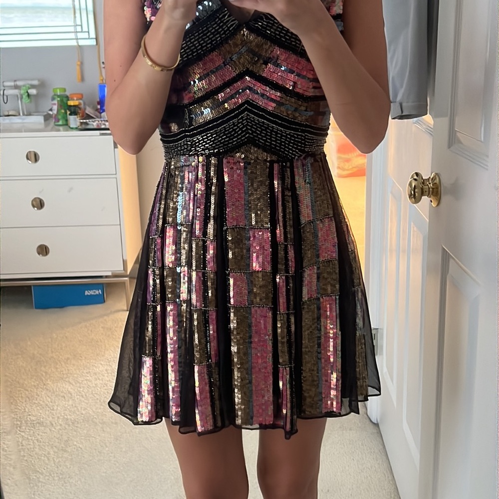 SEQUINED Parker Sonia Cocktail / Party Dress - Picture 8 of 8